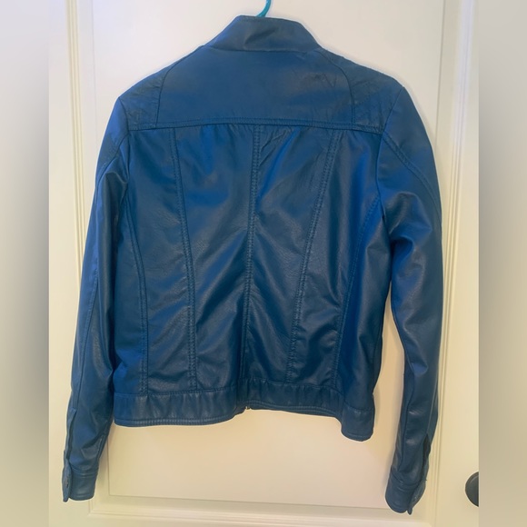 Jacket - Picture 3 of 4